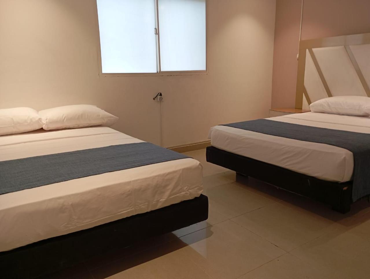 Hotel Med 33 Medellín Eksteriør billede